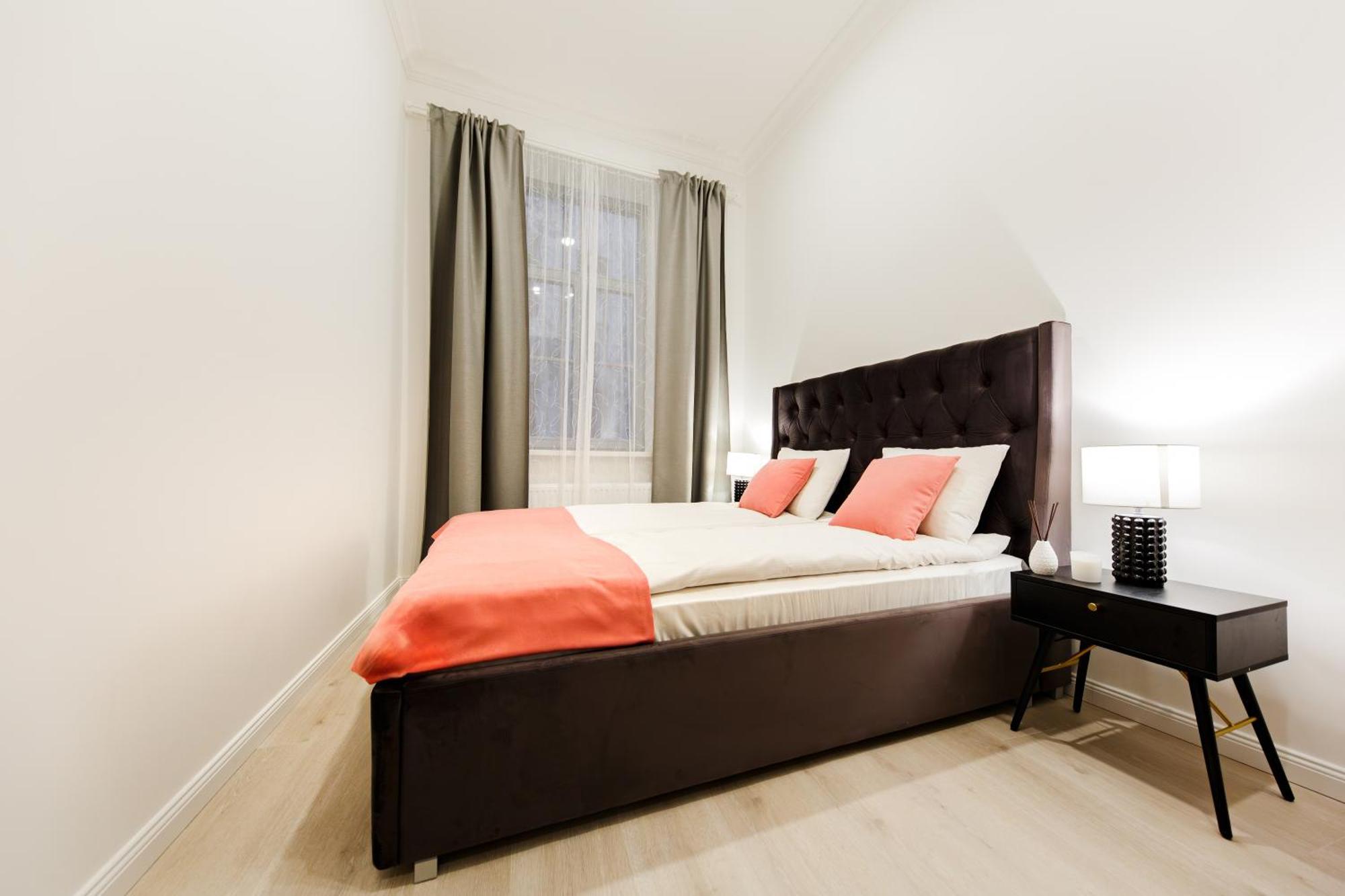 Rigaapartment Elizabetes 22 Self-Service Aparthotel Exterior photo